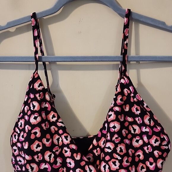 Stylish Swimwear medium NWT - Picture 3 of 6